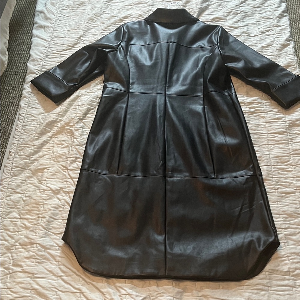 Chic Black Faux Leather Midi Dress - Picture 3 of 3